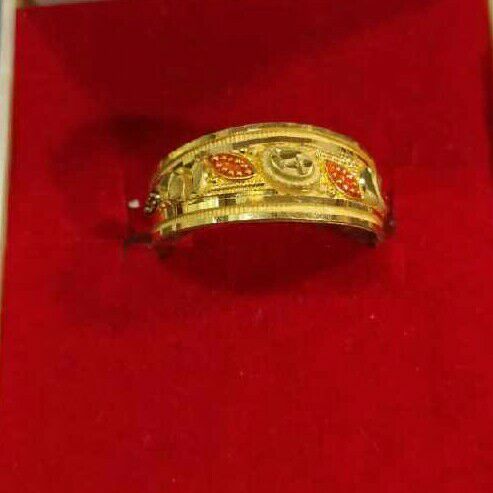 18Kt Gold Fancy Classic Ring