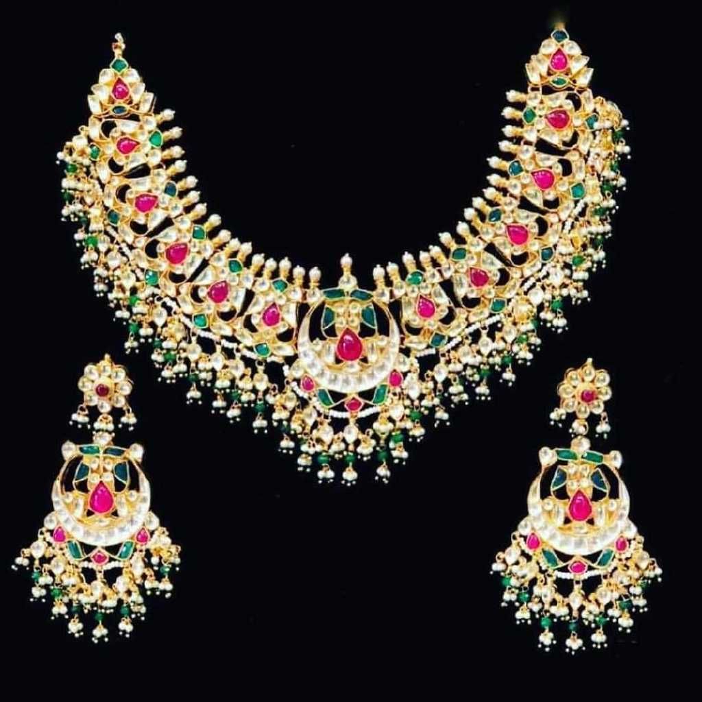 Trendy Kundan Bridal Set