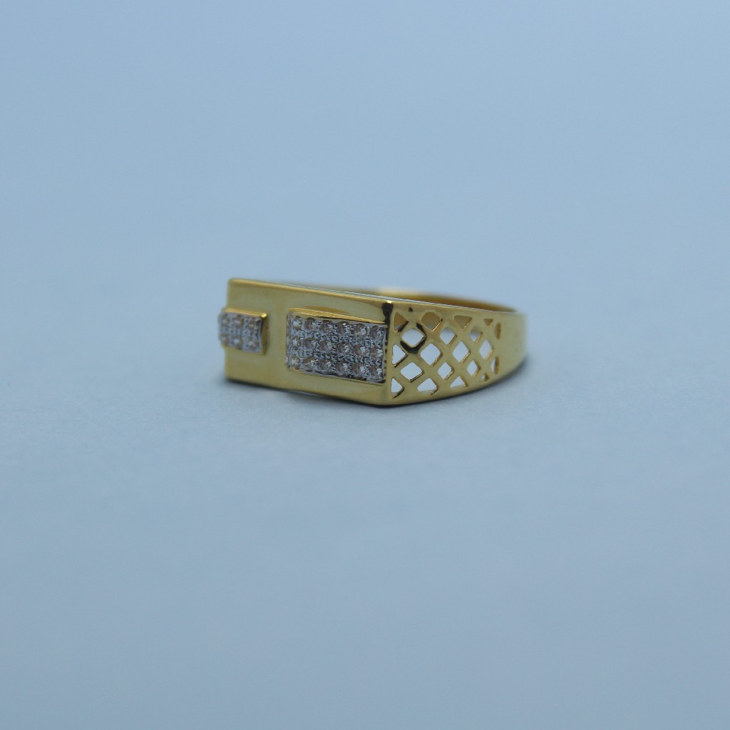 22KT Gold Hallmarked Designer Men's Ring