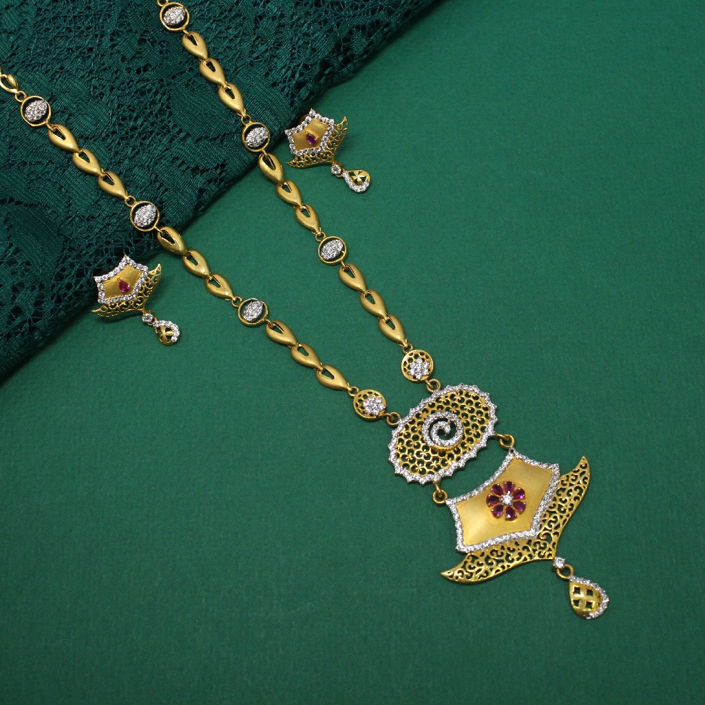 916 hallmarked fancy necklace with stunning earrings