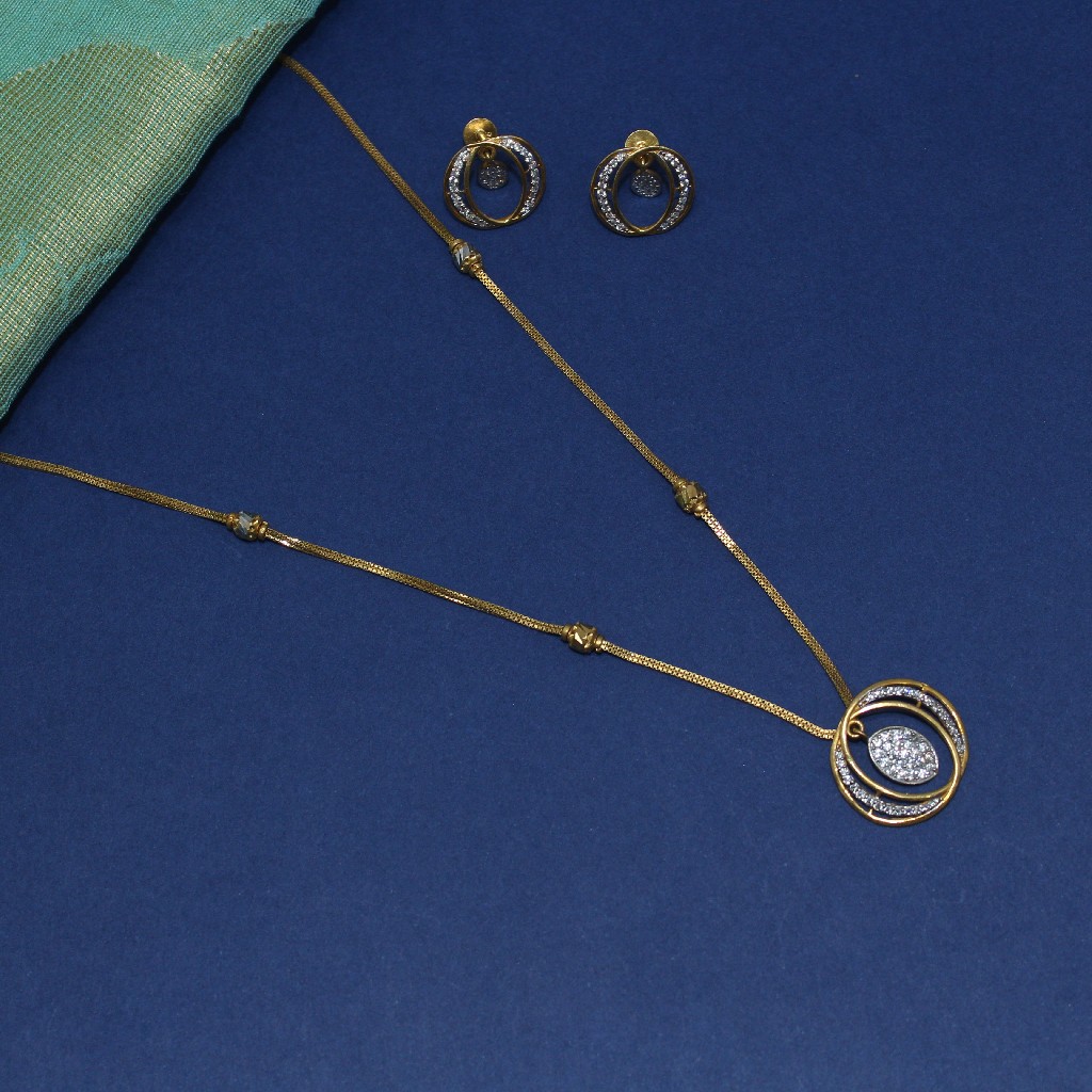 22k hallmarked classic pendant chain with earrings