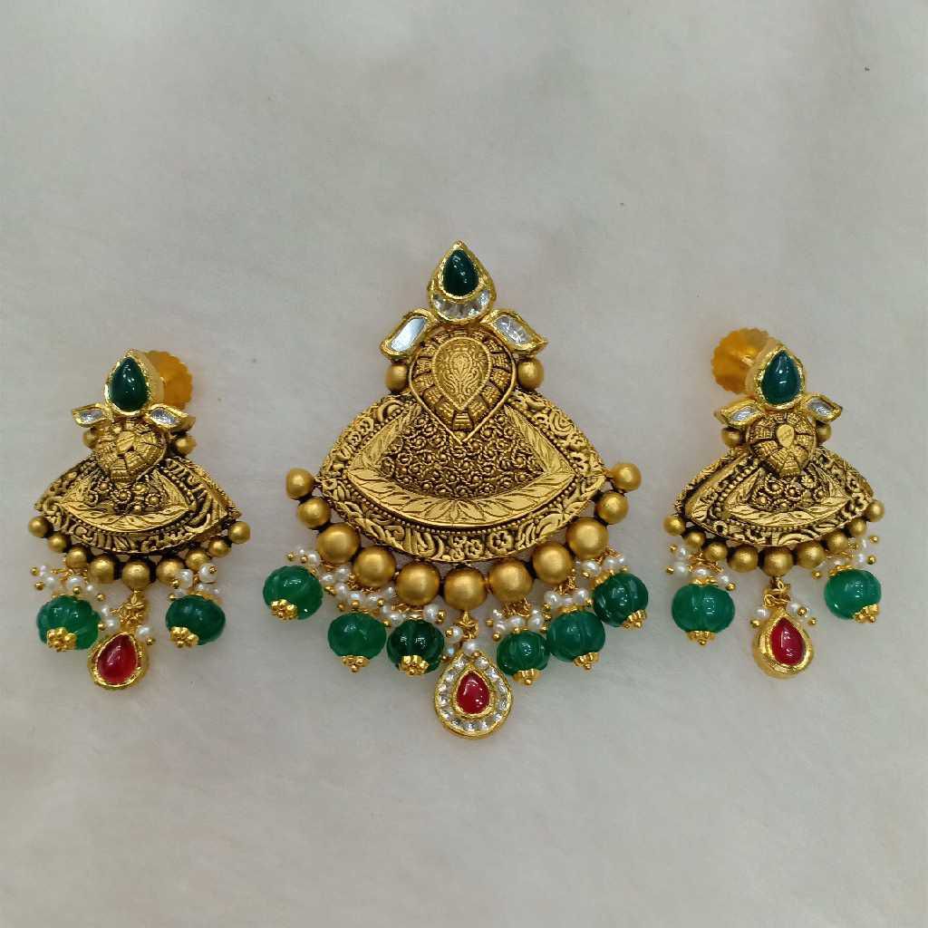 91.6 Gold Antique Pendant Set Aps-001