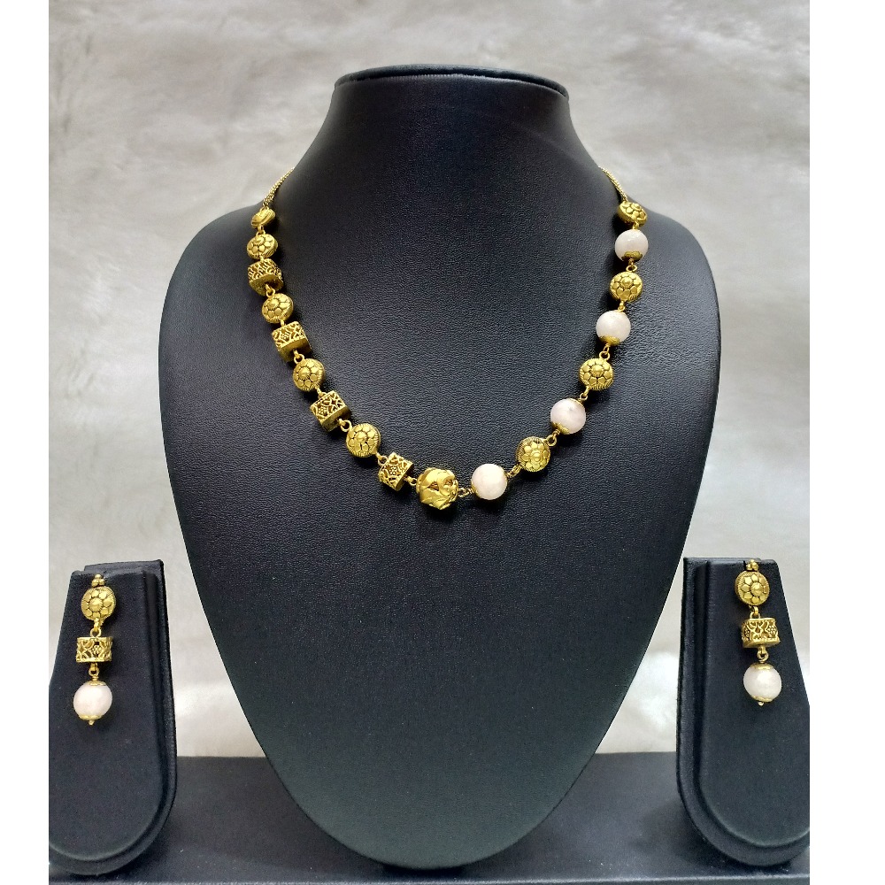 91.6 Antique Gold White Stone Mala