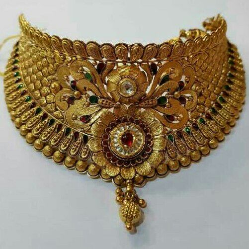 22KT Gold Attractive Designer Chokar  Necklace