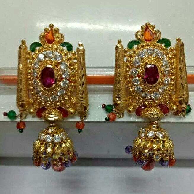 916 Designer Gold Earrings