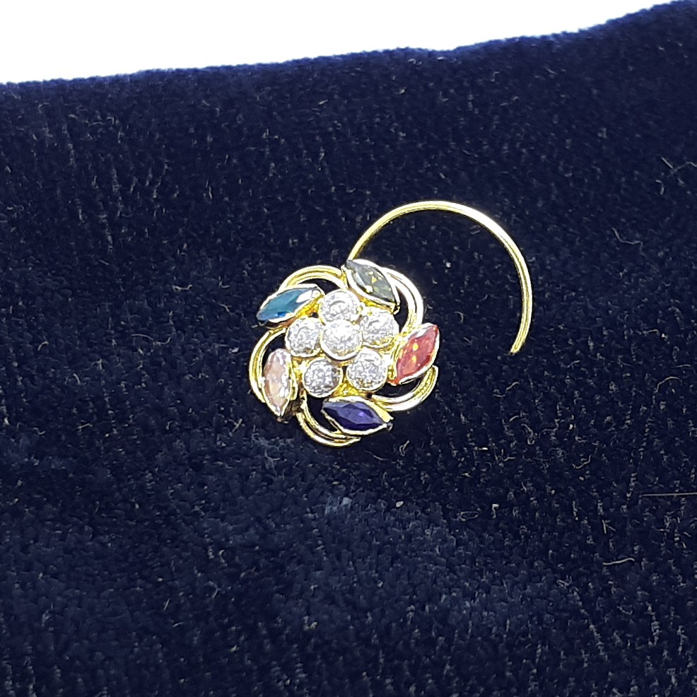 Gold nosepin