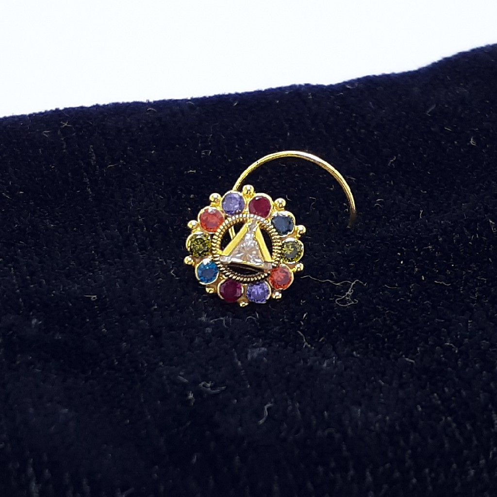 Gold nosepin