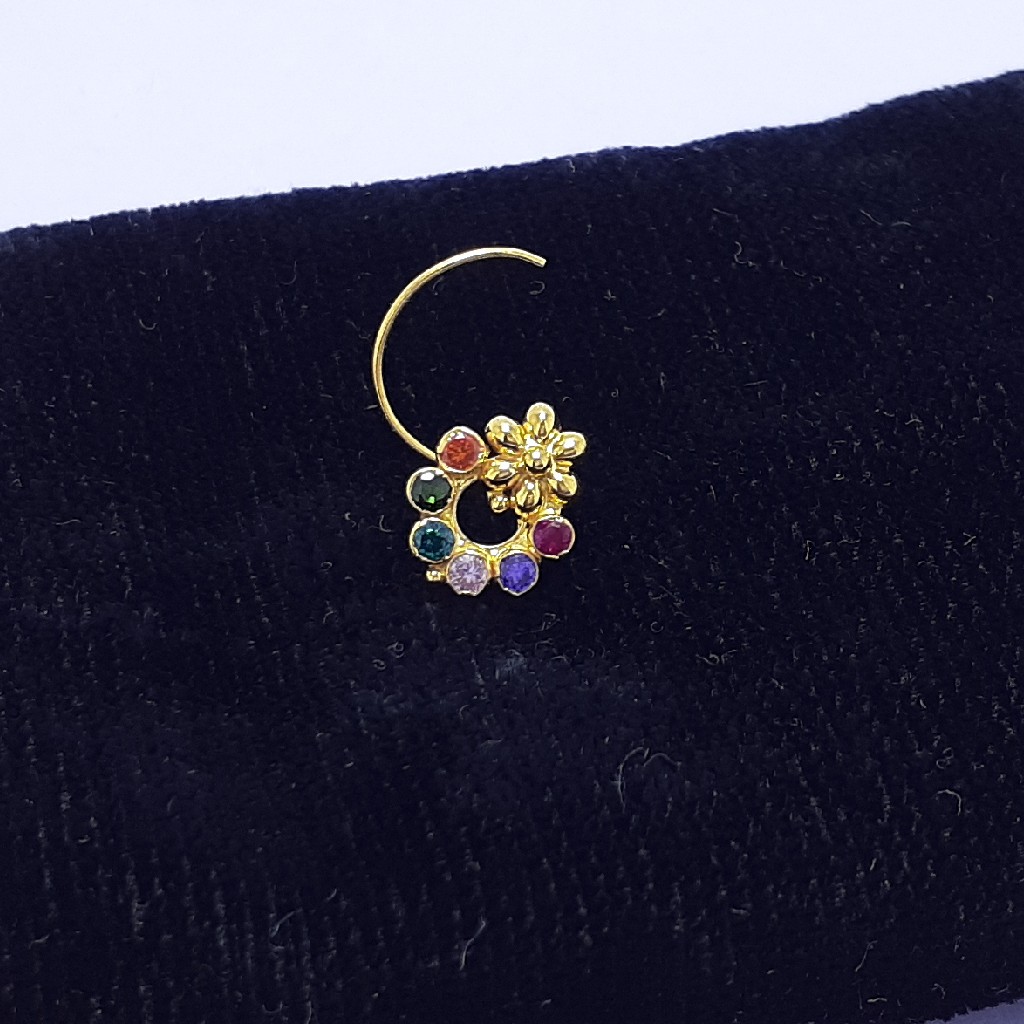 Gold nosepin