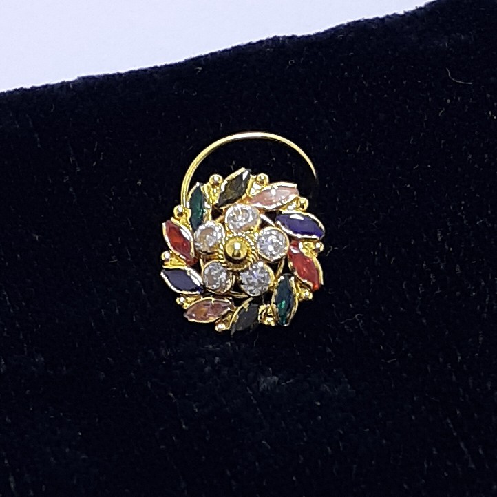 Gold nosepin