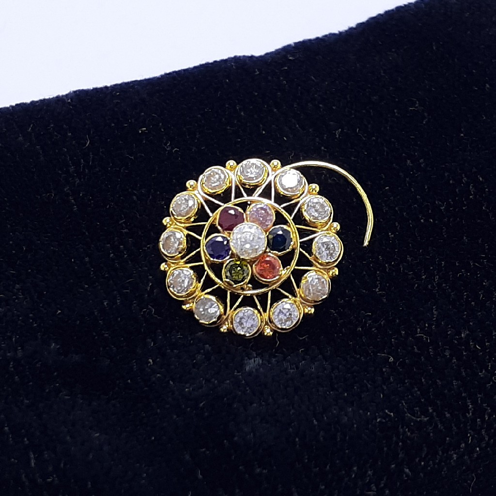 Gold nosepin