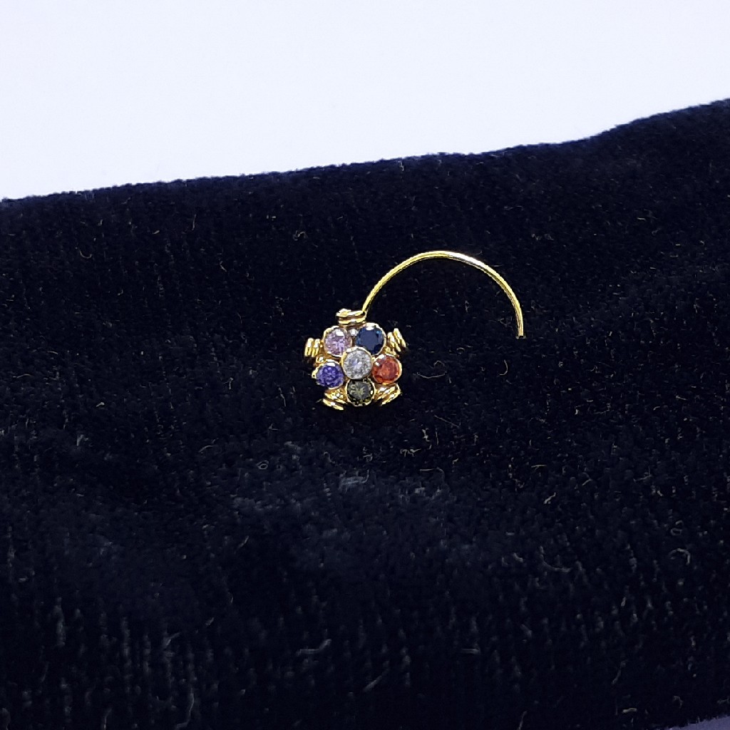 Gold nosepin