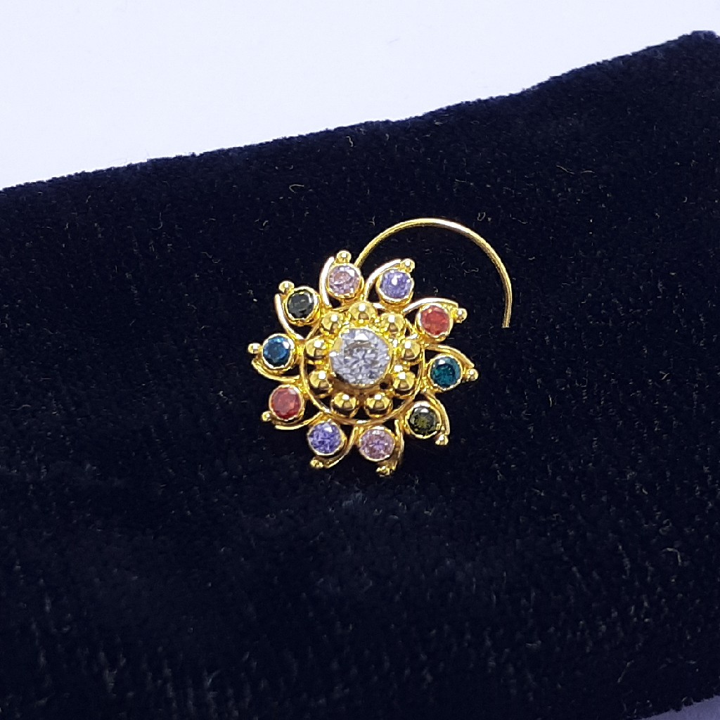 Gold nosepin