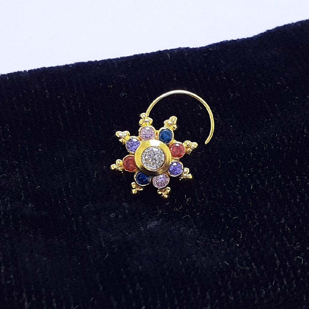 Gold nosepin