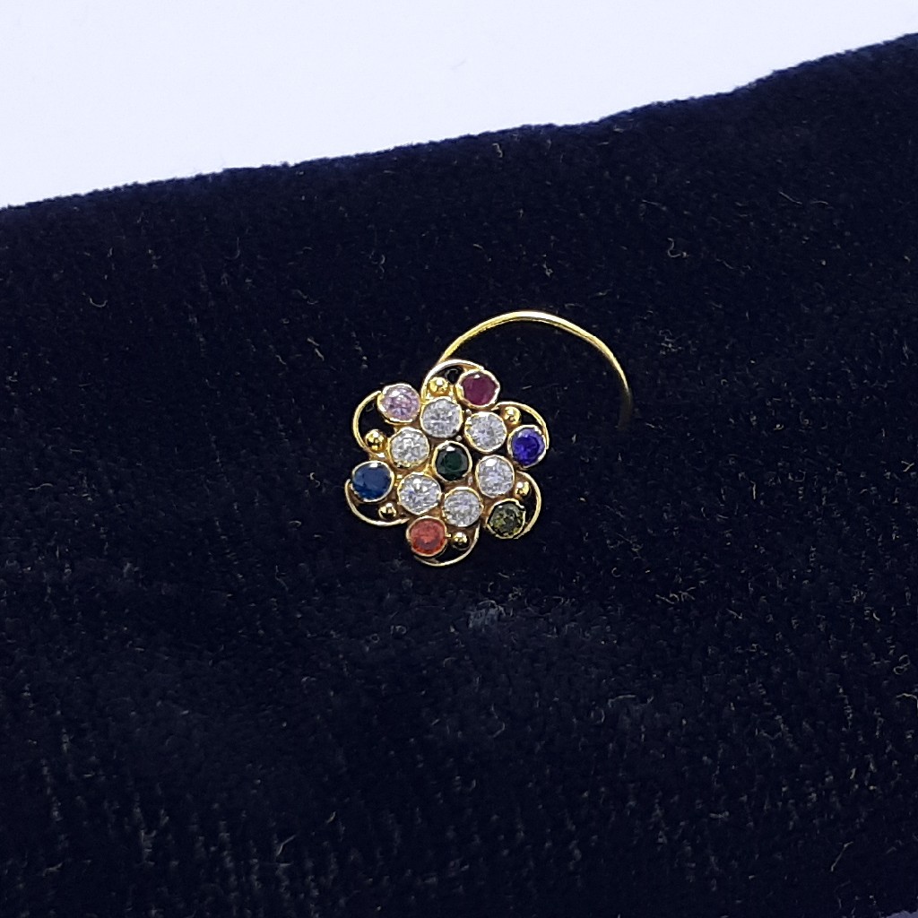 Gold nosepin
