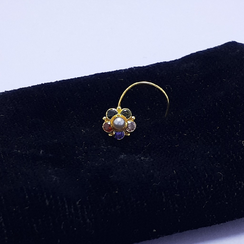 Gold nosepin