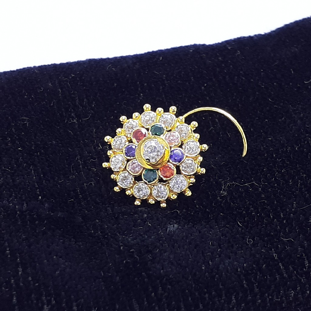 Gold nosepin