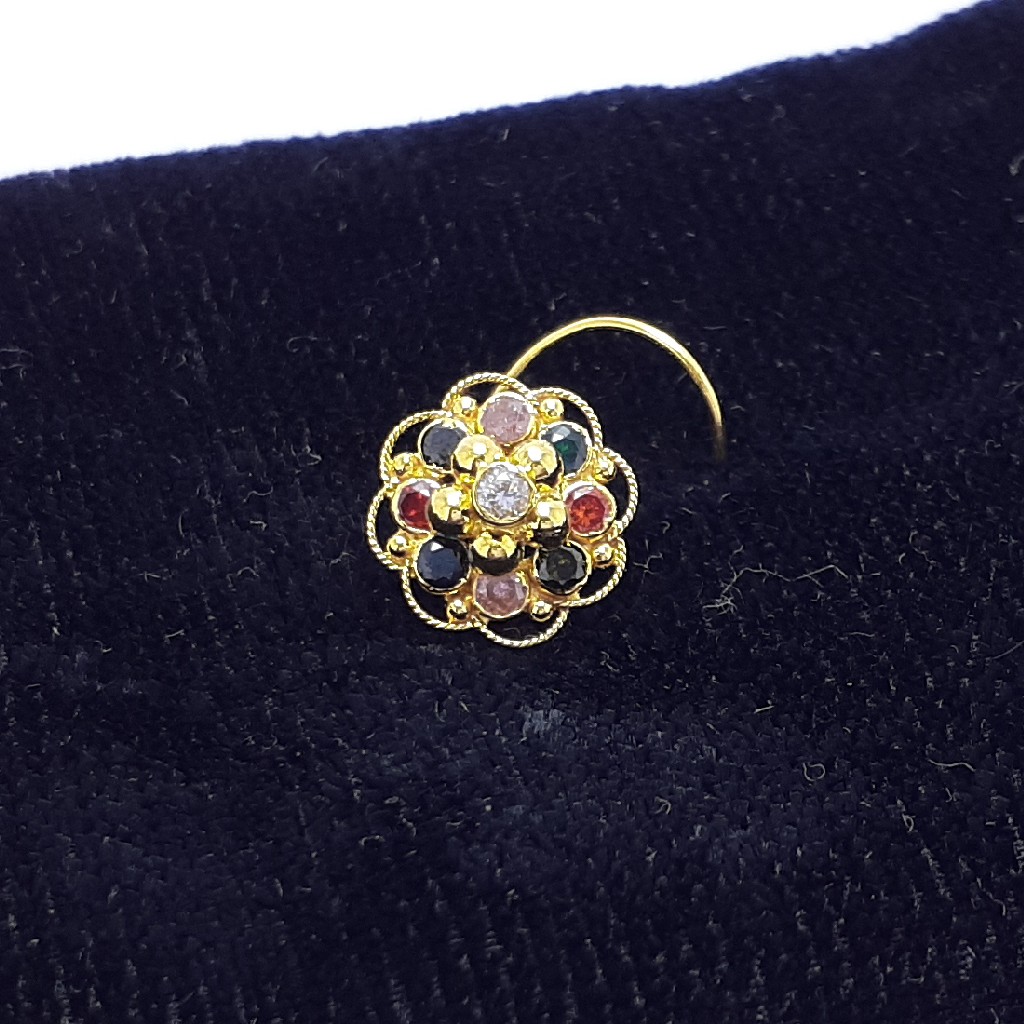 Gold nosepin