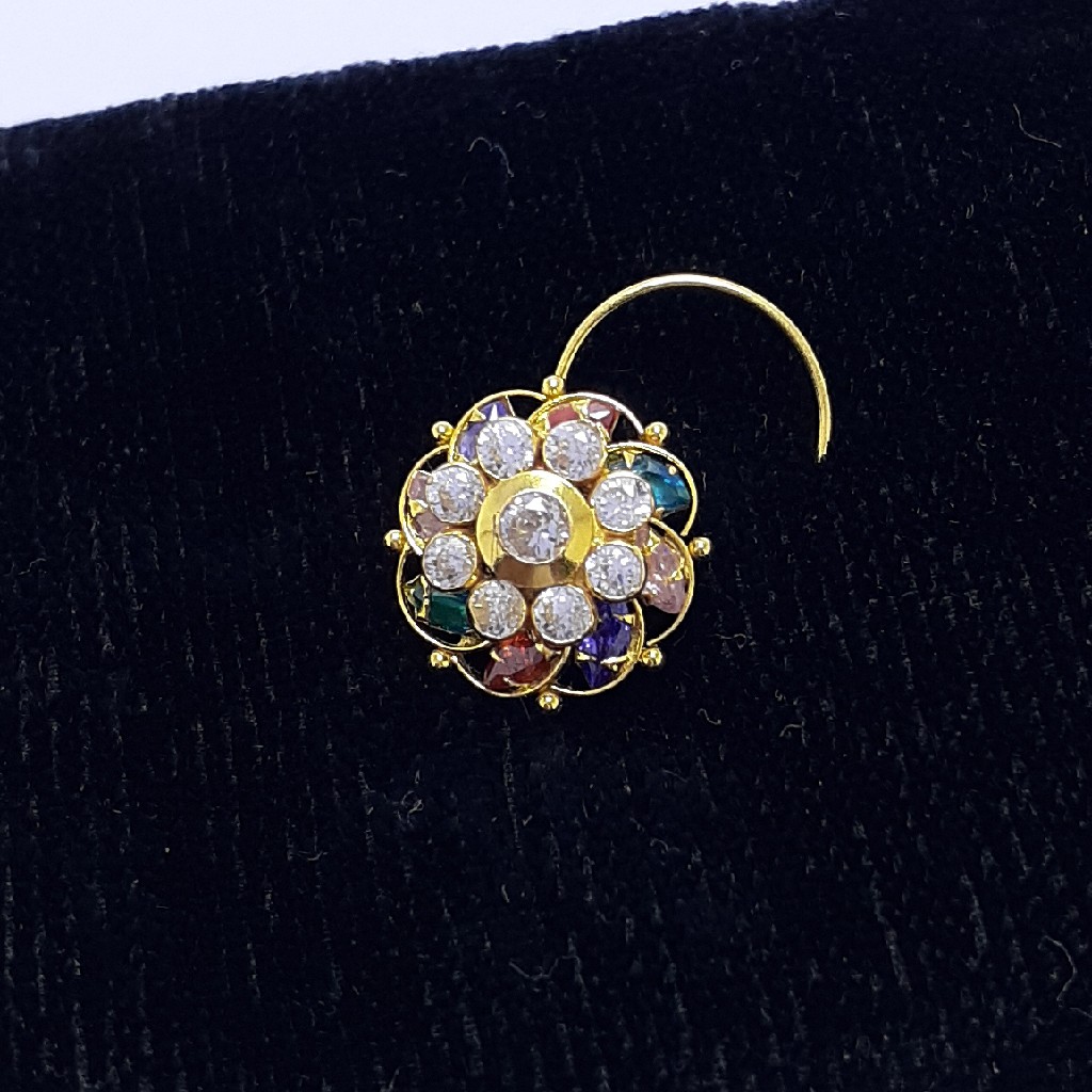Gold nosepin