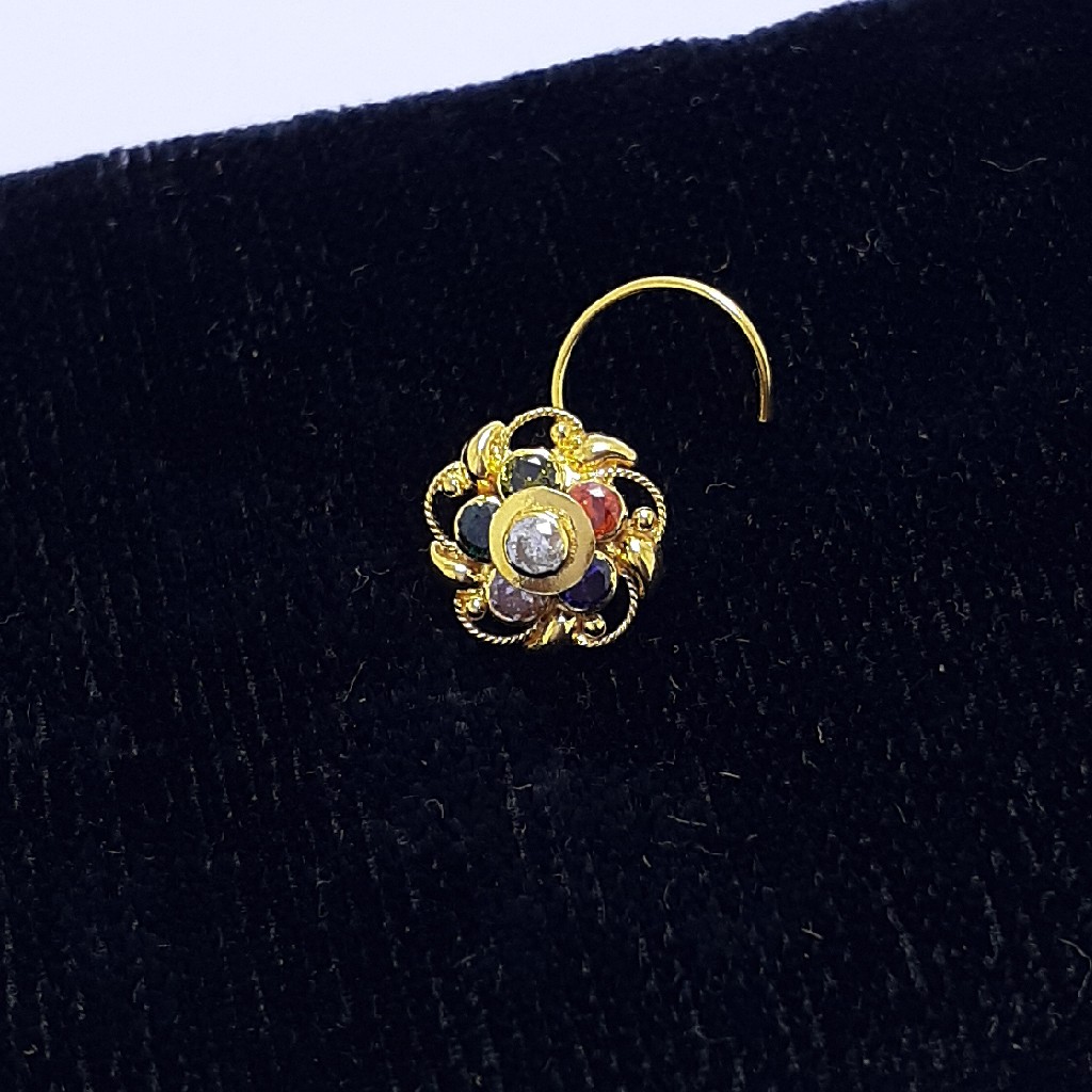 Gold nosepin