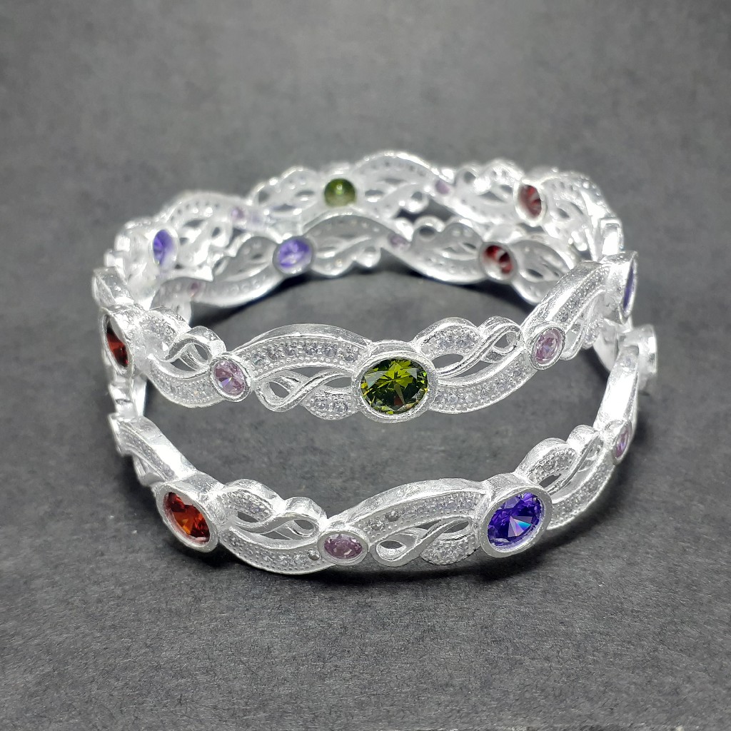 Silver bangle