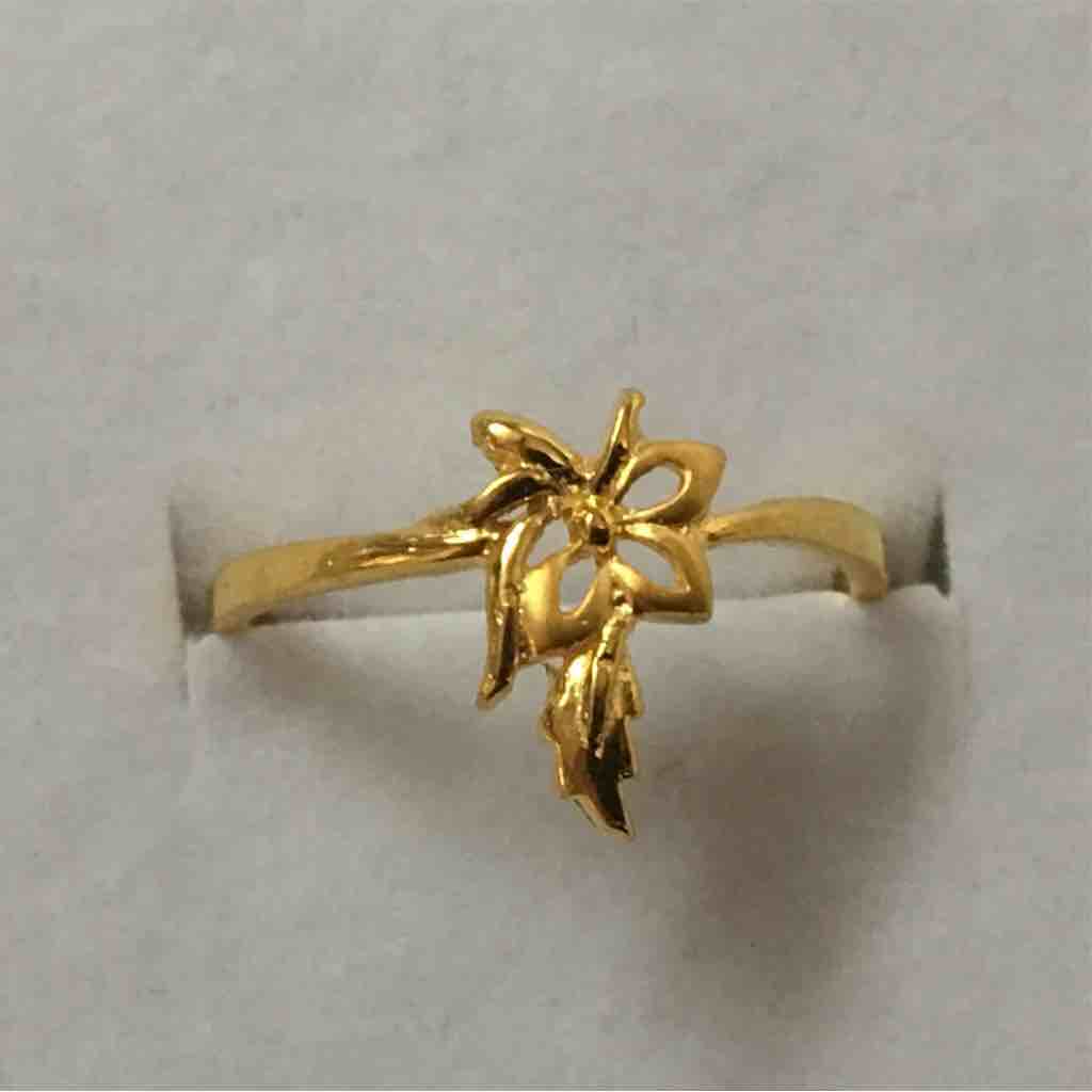 22KT Exclusive Gold Ladies Ring