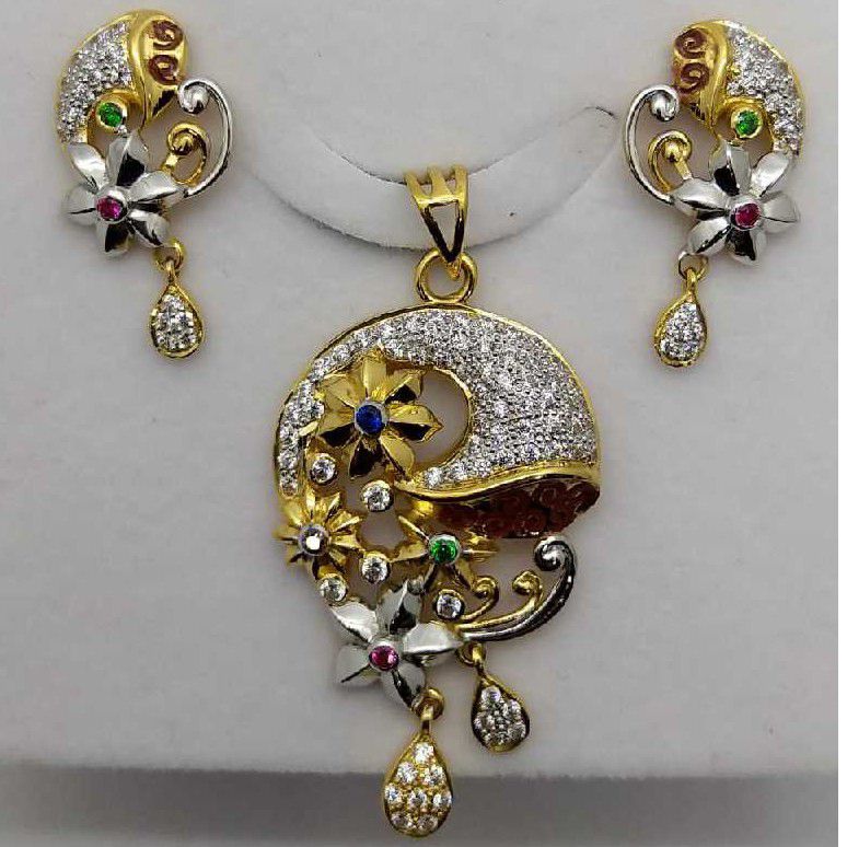 22kt Stylish Gold Pendant Set
