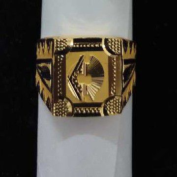220kt Attractive Gents Gold Ring