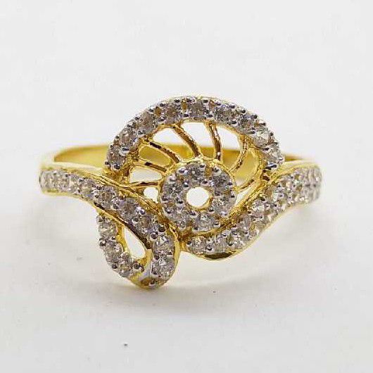 22KT Attractive Gold Diamond Ring For Ladies