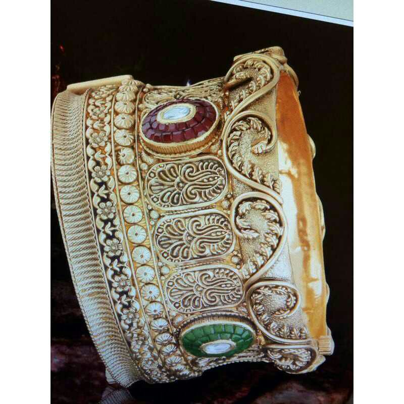 22K / 916 Gold Ladies Attractive Stylish Bangle