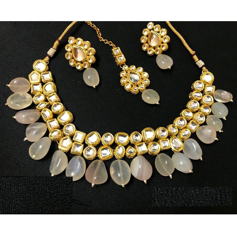 Attractive Kundan Necklace Set ( Pieces )