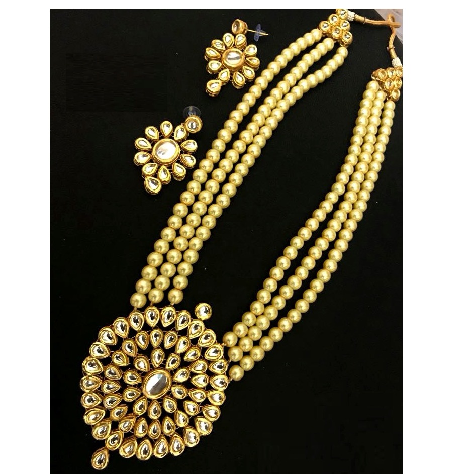 Ladies Kundan Heart Stylish Necklace Set