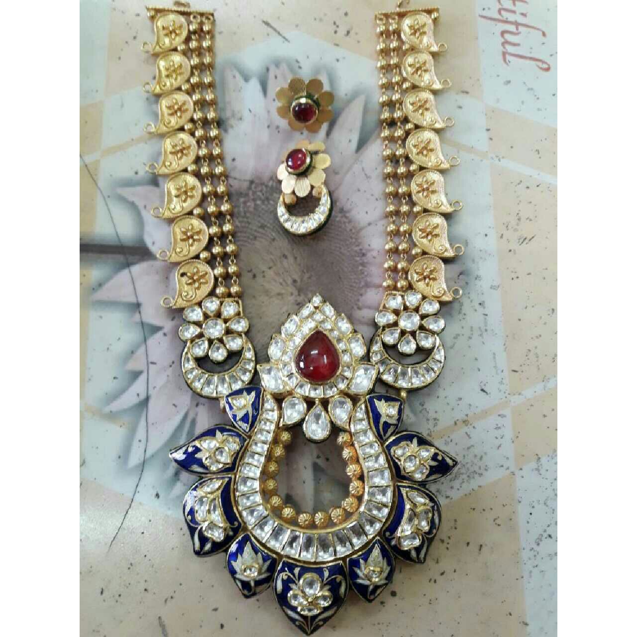 Gold Designer Necklace Set