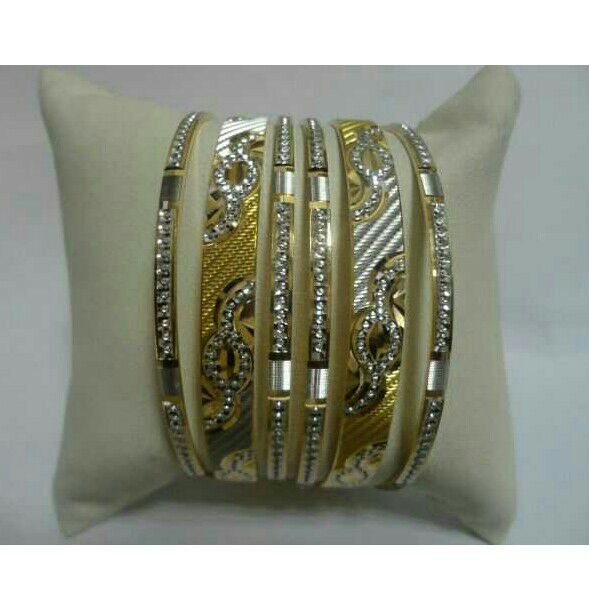 22K Gold Stylish Bangle