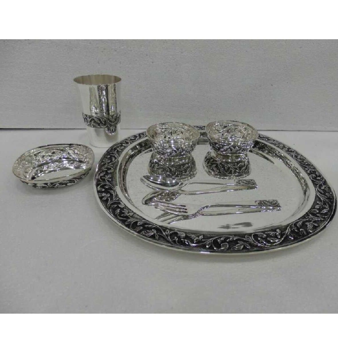 Silver Fancy Utensil Dinner Set