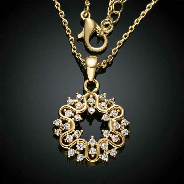 916 Gold Modern Ladies Pendants
