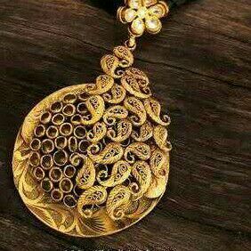 916 Fancy Gold Pendants