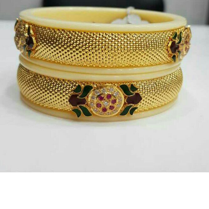 22K / 916 Yellow Gold Attractive Chudi