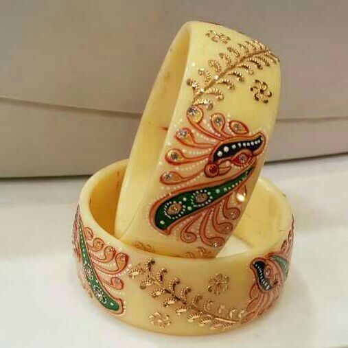 22K / 916 Gold Ladies Chudi yellow