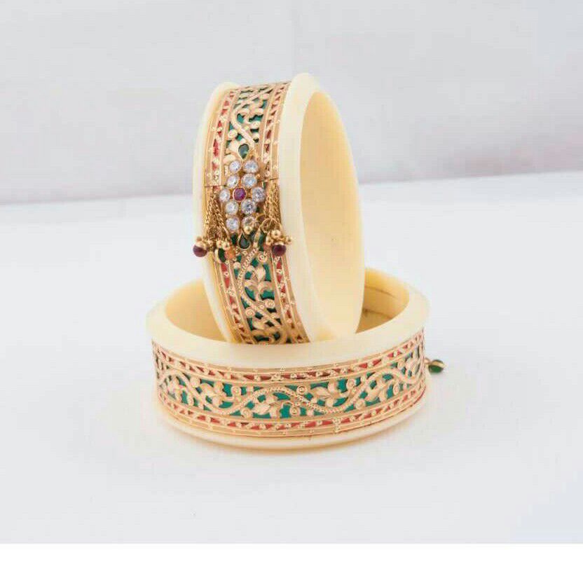22K / 916 Gold Fancy Ladies Chuddi