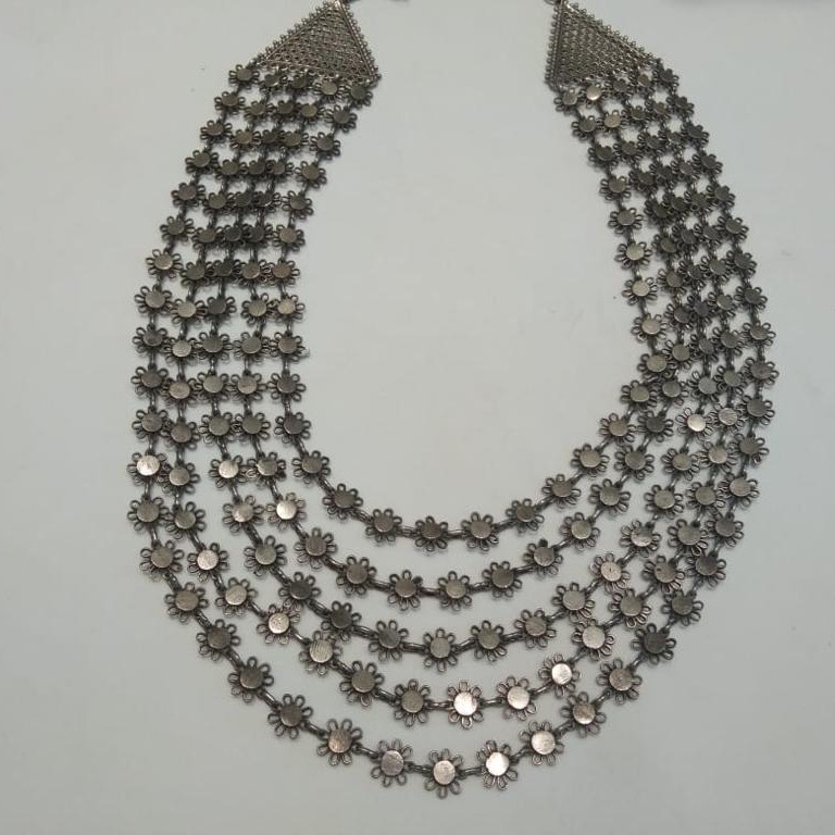 silver Morden Necklace