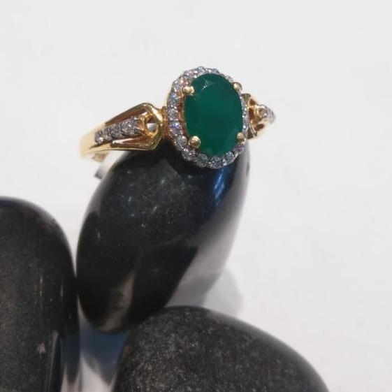 22KT Gold Green Stone Attractive Design Ring