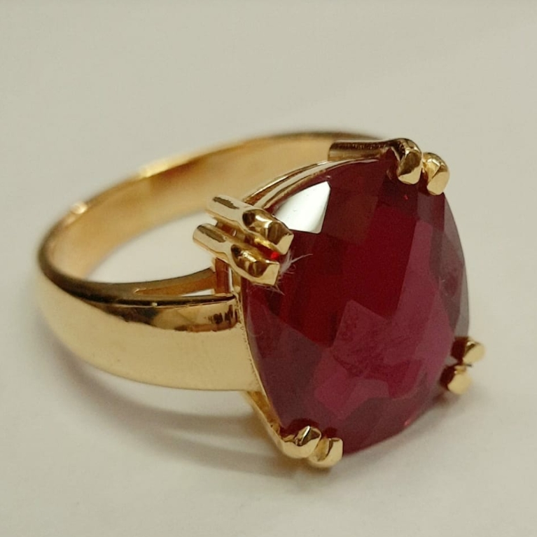 916 Gold Fancy Gent's Red Stone Ring