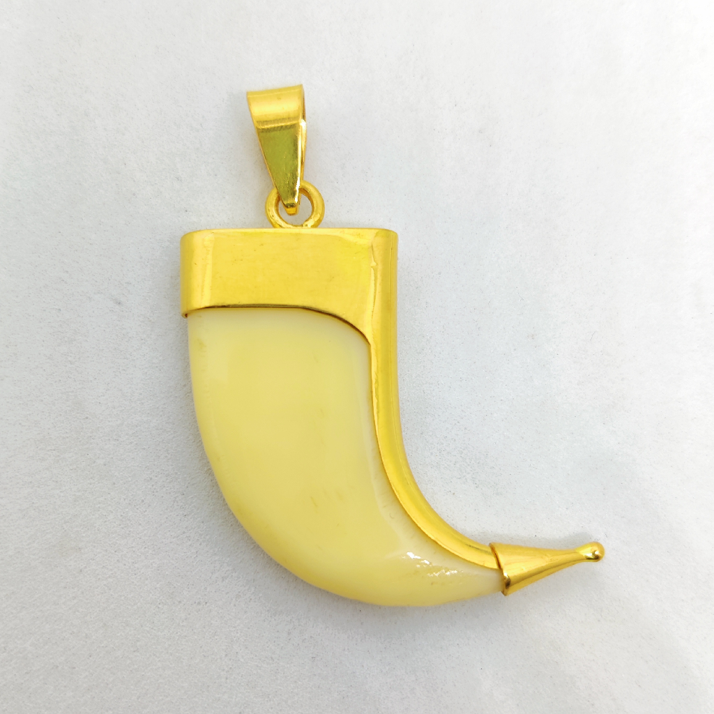 916 gold Unique gent's artificial lion nail pendant