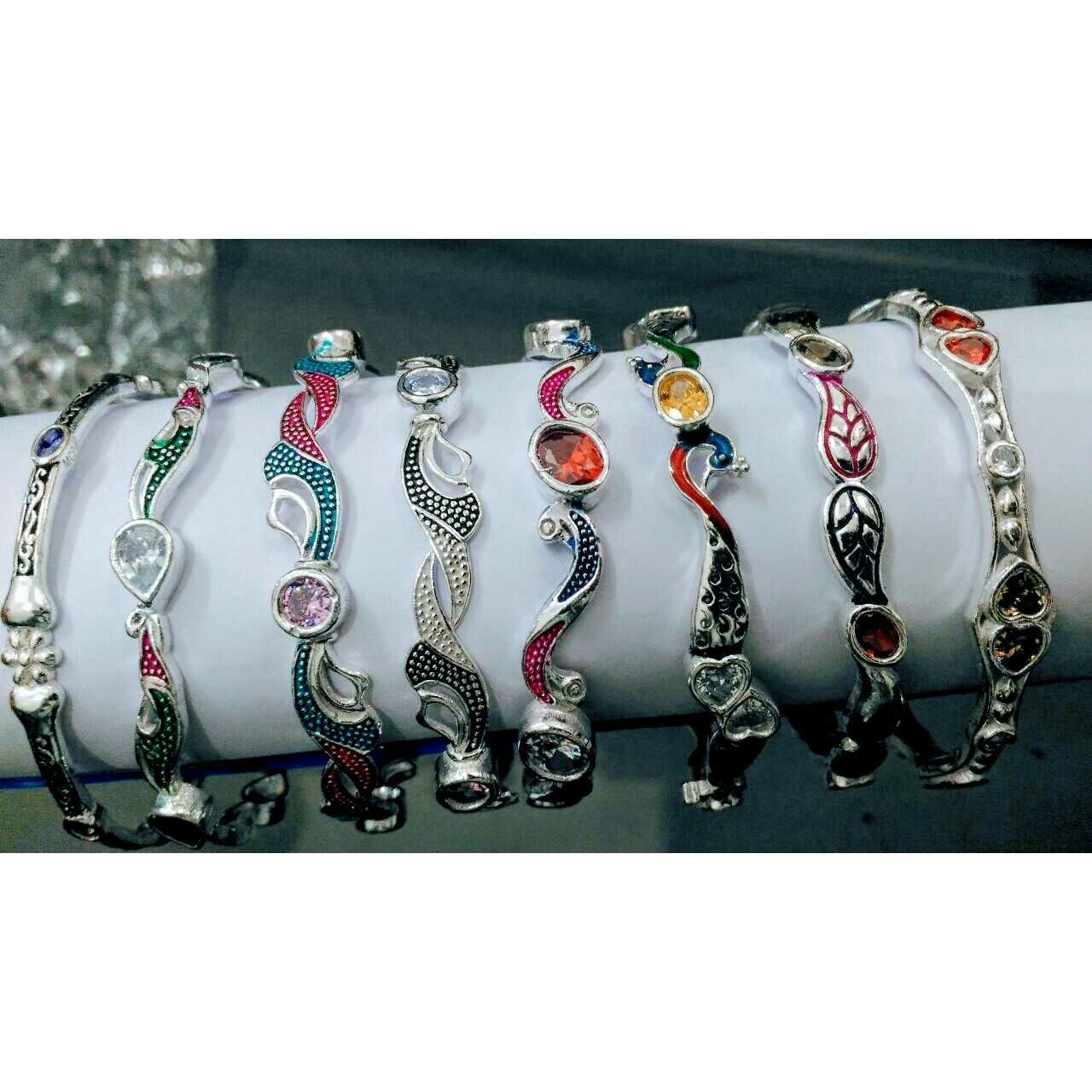 Silver Ladies Jadtar Antique Attractive Stone Bangle - Image 4