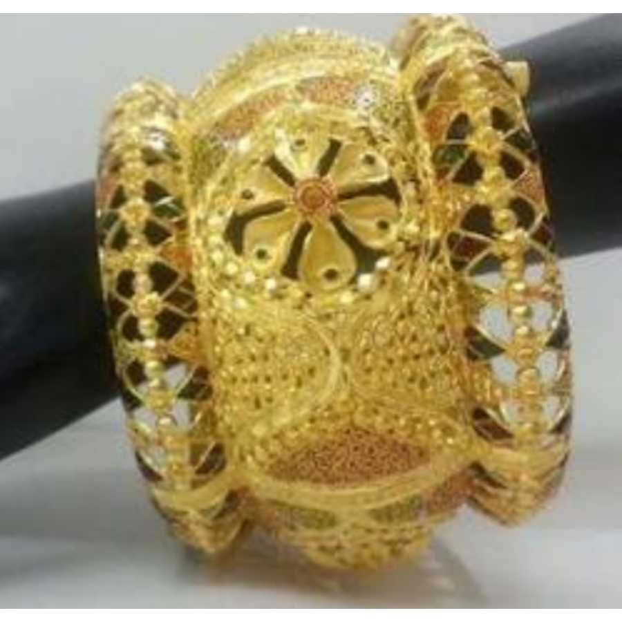 22KT Gold Fancy Bangle