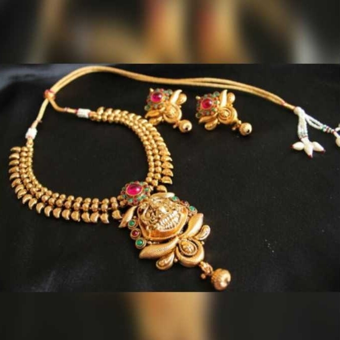 Fancy Necklace Set