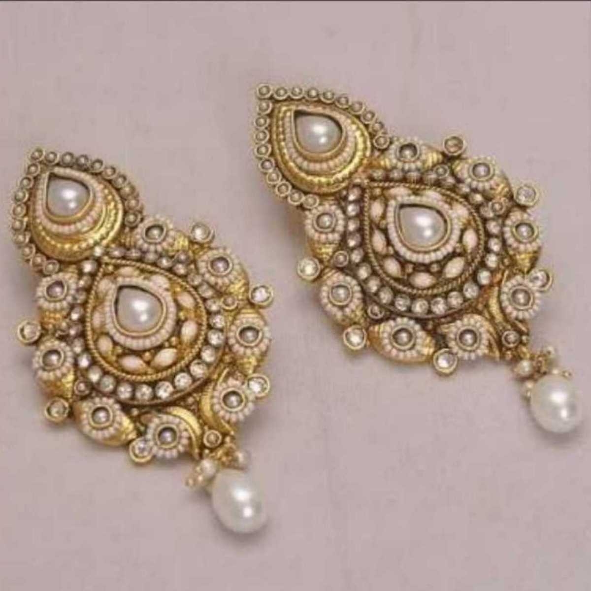 Fancy Earring