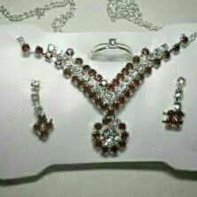 Fancy Pendant Set