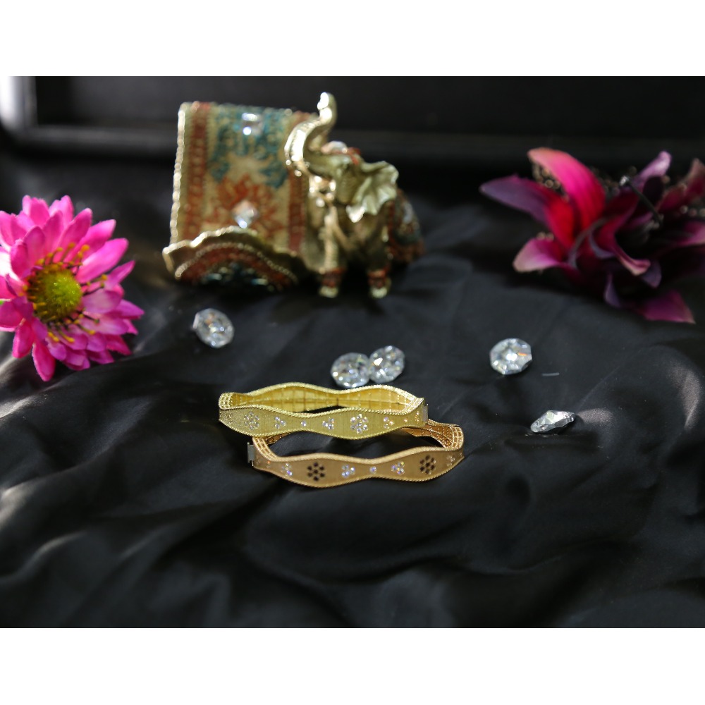 18KT Gold Ladies Indo-Italian Designer Kada
