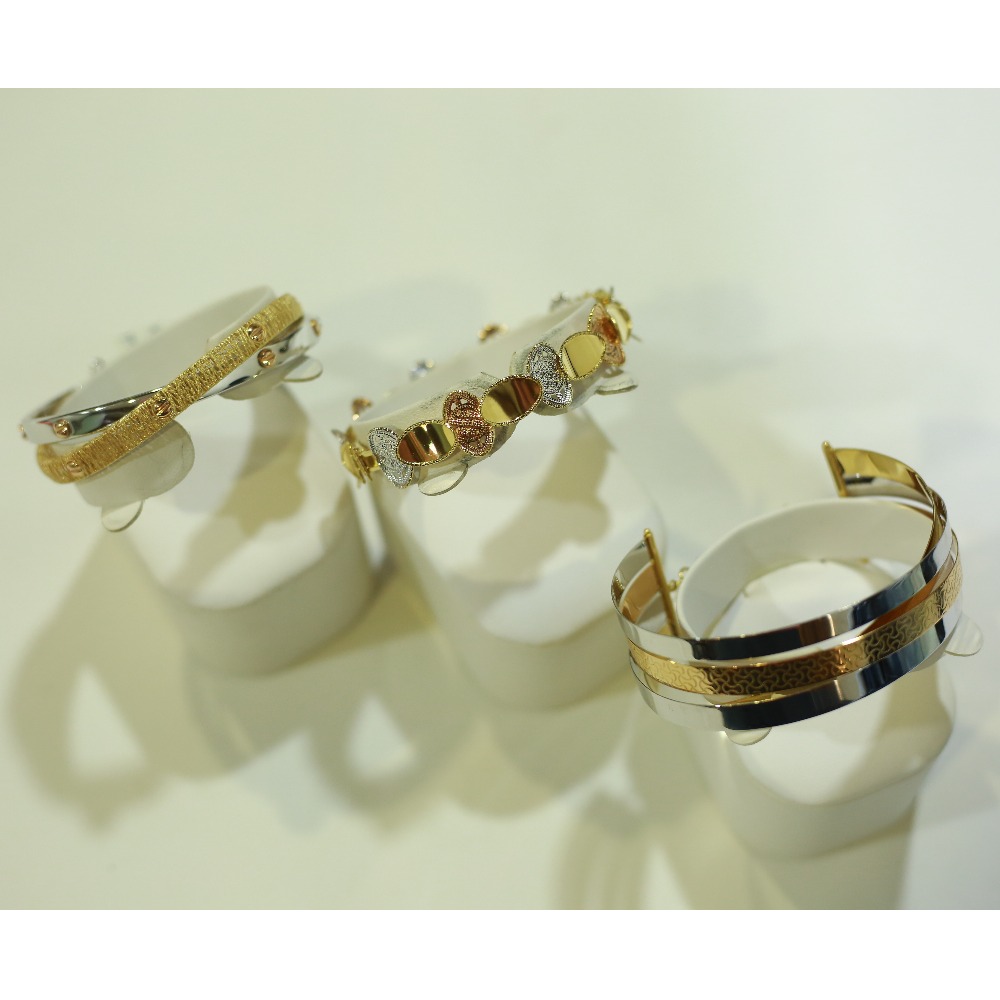 18 KT Gold Italian Ladies Kada